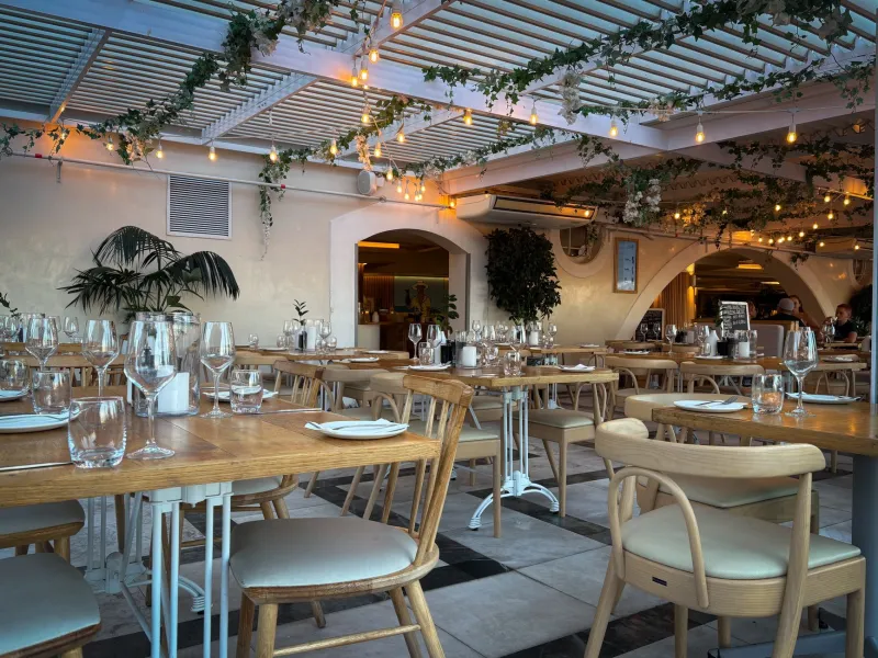 Dining Out Done Right: The Quiet Codes That Shape Canada's Restaurant Culture